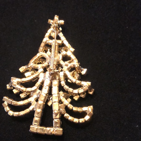 BEAUTIFUL RHINESTONE & GARLAND CHRISTMAS TREE BROOCH - Picture 2 of 2